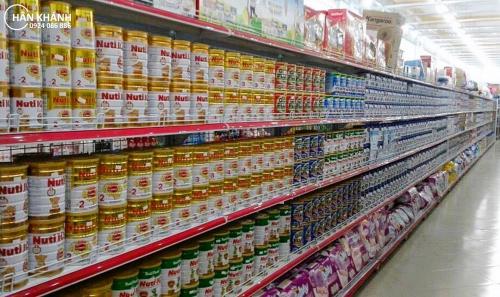 kệ trưng bày sữa, sắp xếp hàng sữa gọn gàng trong tiệp tạp hóa, siêu thị mini ...